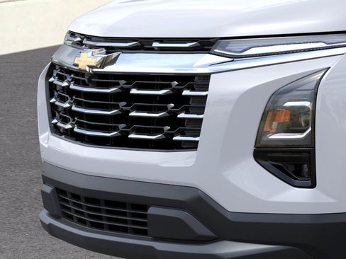 New 2026 Chevrolet Equinox LT w/ Convenience Package II FWD image 13