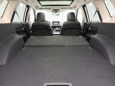 Used 2021 Nissan Rogue SV w/ Premium Package AWD/4WD image 27