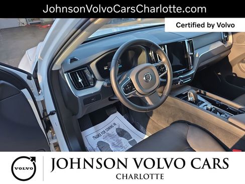 Certified 2025 Volvo XC60 B5 Plus image 24