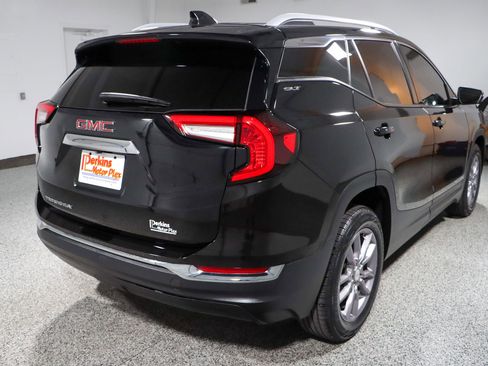 Used 2024 GMC Terrain SLT FWD image 7