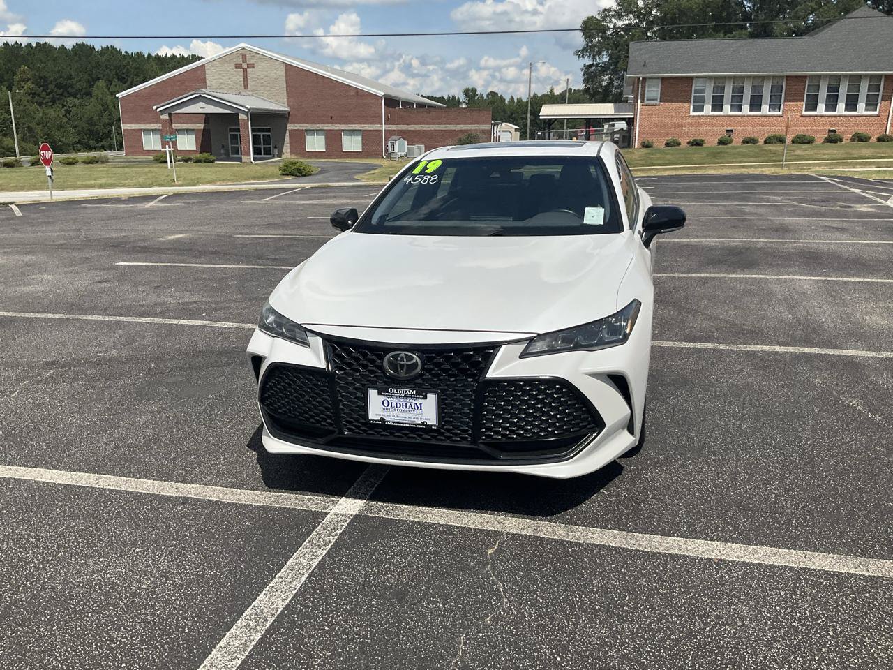 Used 2019 Toyota Avalon XSE w/ Carpet Mat Package FWD image 16