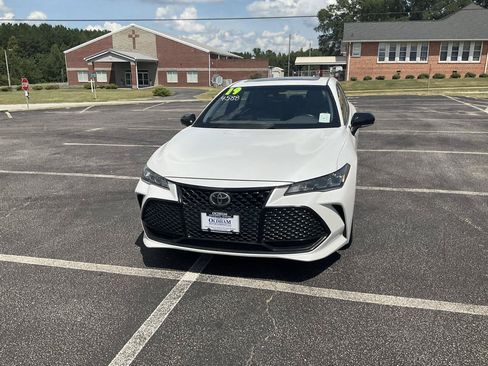 Used 2019 Toyota Avalon XSE w/ Carpet Mat Package FWD image 16