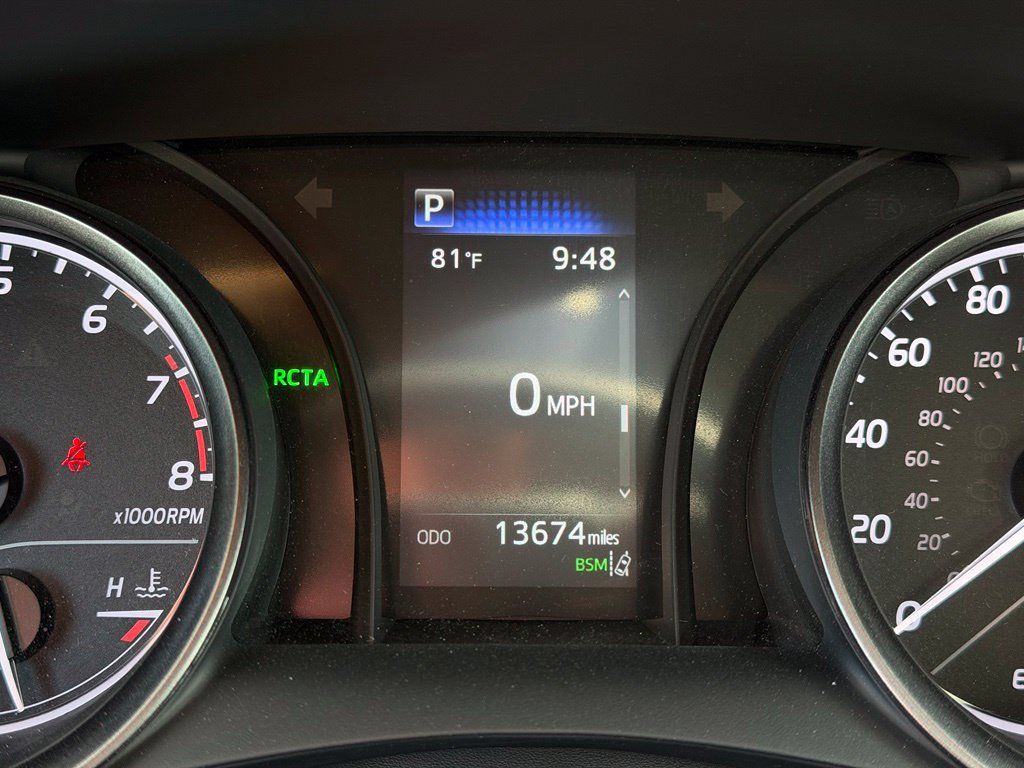 Used 2024 Toyota Camry SE w/ Convenience Package FWD image 32
