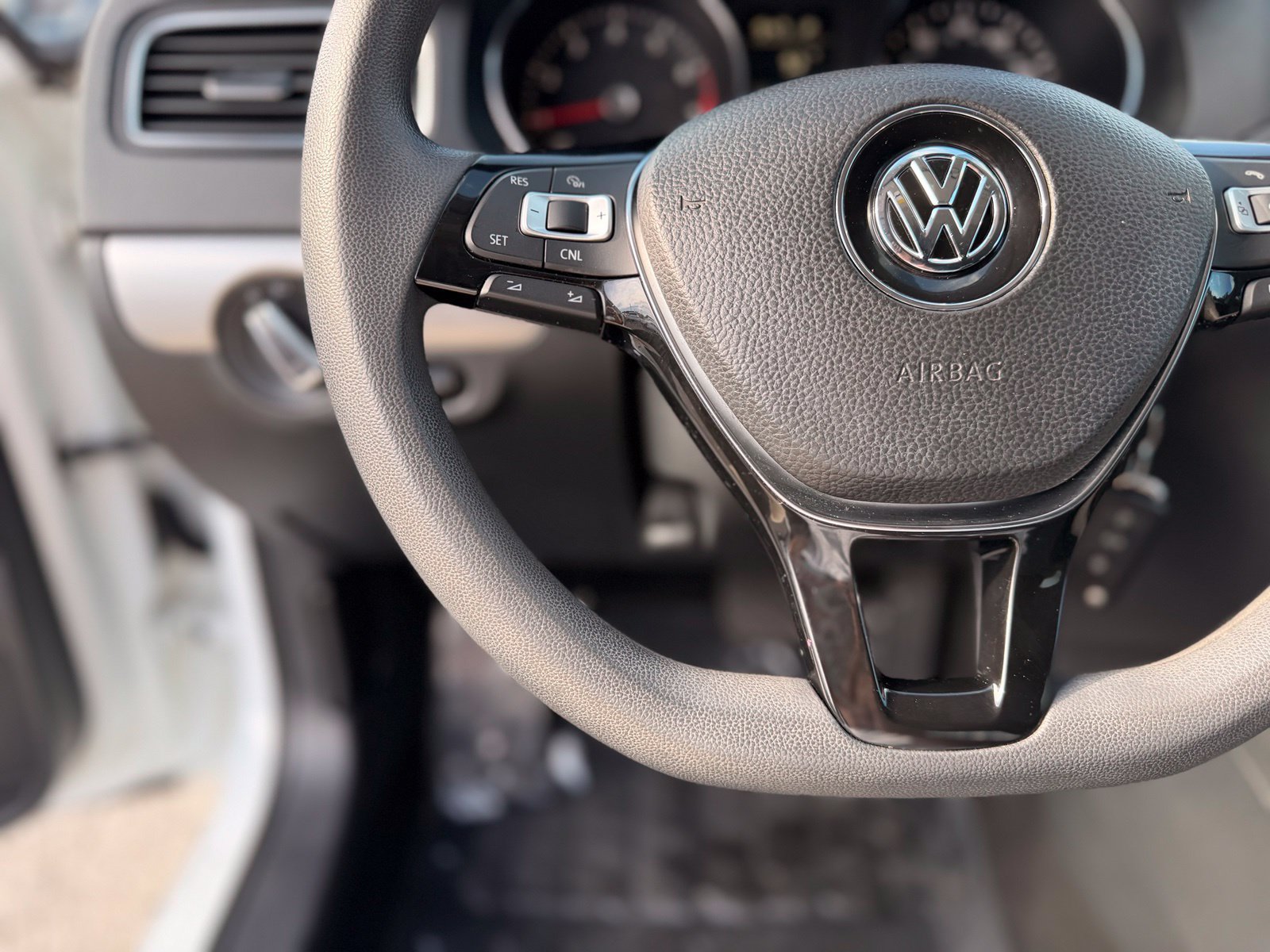 Used 2018 Volkswagen Jetta S FWD image 17