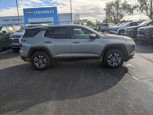 New 2026 Chevrolet Equinox LT image 9