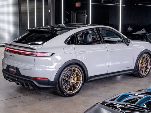 Used 2026 Porsche Cayenne Turbo GT AWD/4WD image 28