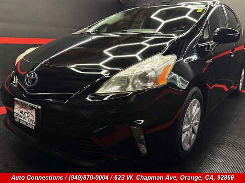 Used 2012 Toyota Prius V Two image 27