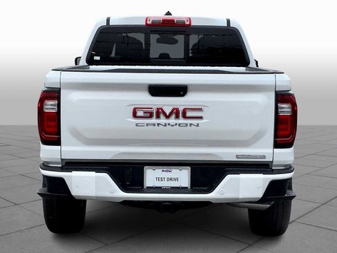 New 2026 GMC Canyon Elevation w/ Convenience Package image 4