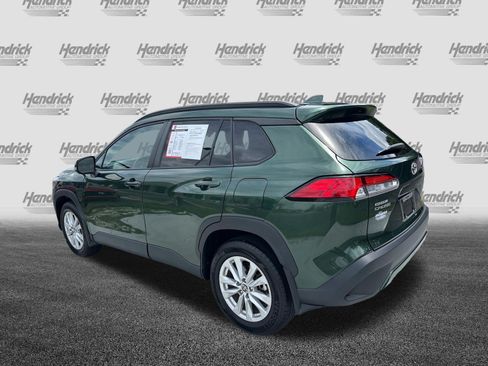 Certified 2022 Toyota Corolla Cross LE AWD/4WD image 8