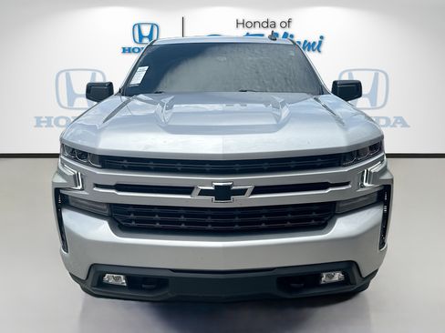 Used 2022 Chevrolet Silverado 1500 RST RWD image 2