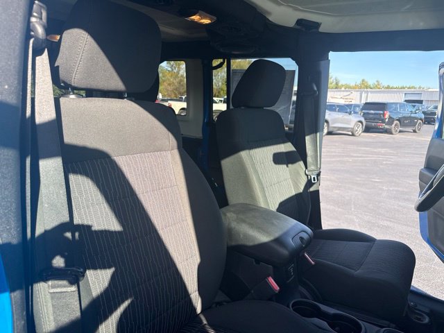 Used 2011 Jeep Wrangler Unlimited Sahara w/ Trailer Tow Group AWD/4WD image 20