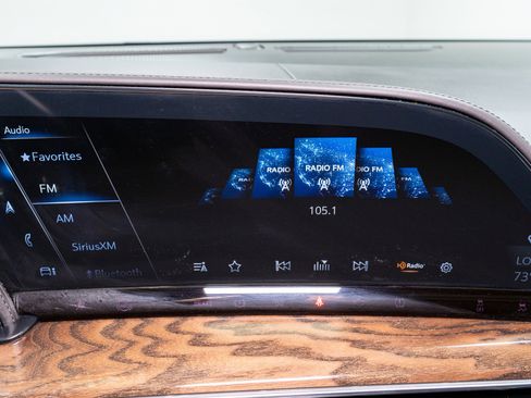 Used 2021 Cadillac Escalade Sport Platinum AWD/4WD image 20