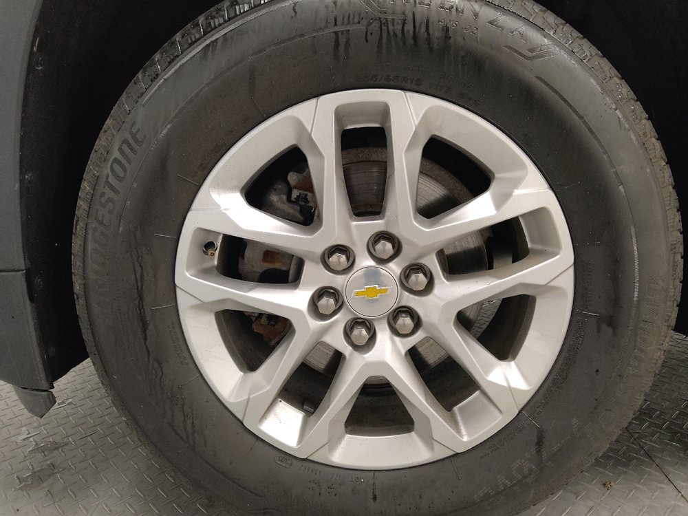Used 2023 Chevrolet Traverse LS w/ Safety Package FWD image 31