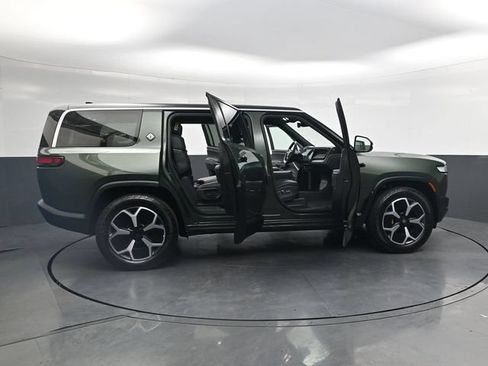 Used 2024 Rivian R1S Adventure AWD/4WD image 32