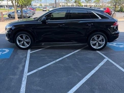 Used 2023 Audi Q8 Premium AWD/4WD image 4