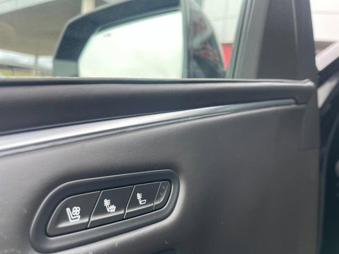 Used 2022 Cadillac Escalade ESV Sport Platinum image 27