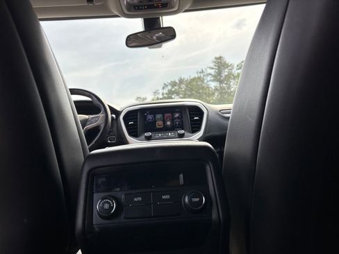 Used 2019 GMC Acadia SLT FWD image 9