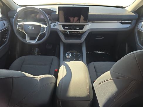 Used 2025 Ford Explorer Active image 11