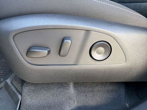 New 2026 Chevrolet Traverse LT w/ Midnight/Sport Edition AWD/4WD image 13