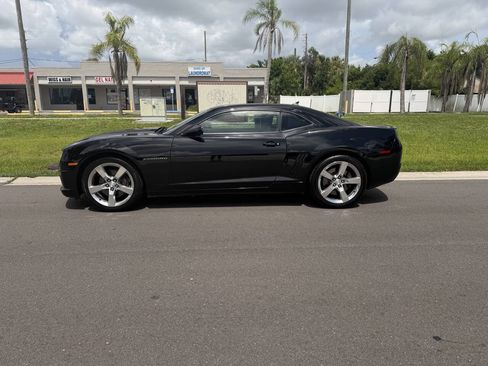 Used 2010 Chevrolet Camaro SS w/ RS Package RWD image 4