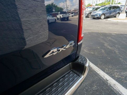 Used 2019 RAM 1500 Big Horn AWD/4WD image 11