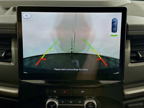 Used 2024 Ford Expedition Max XLT image 23