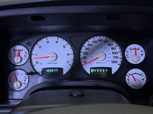 Used 2004 Dodge Ram 1500 Truck SLT w/ Sport Appearance Group image 10