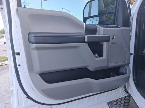 Used 2017 Ford F250 XLT image 16