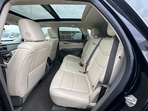 Used 2022 Cadillac XT5 Premium Luxury image 32