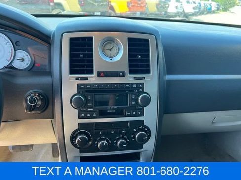 Used 2005 Chrysler 300 C w/ Protection Group II RWD image 22