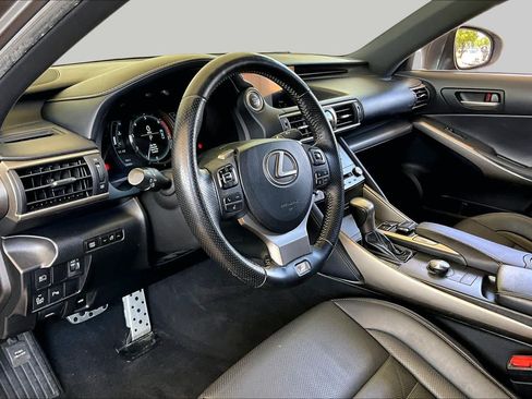 Used 2018 Lexus IS 300 F Sport w/ F Sport Package RWD image 16
