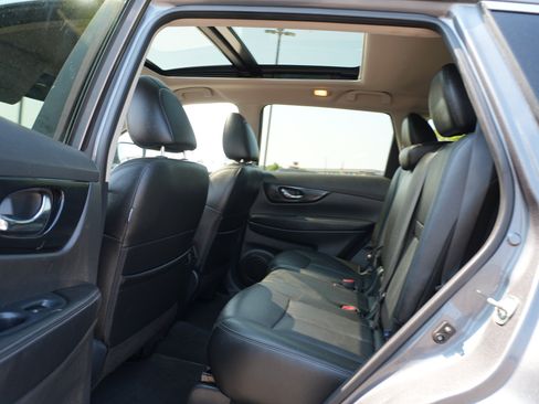 Used 2020 Nissan Rogue S AWD/4WD image 17