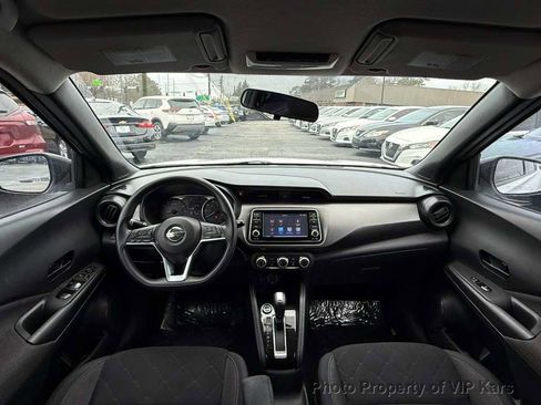 Used 2019 Nissan Kicks S image 14