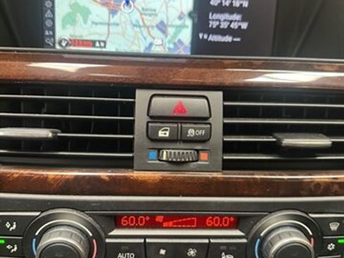 Used 2011 BMW 328i xDrive Sedan w/ Premium Pkg 2 image 24