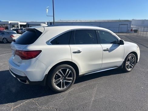 Used 2017 Acura MDX SH-AWD image 4