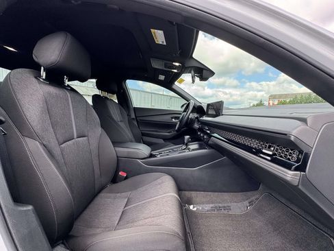 Used 2023 Honda Accord Sport image 16