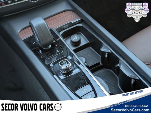 Certified 2023 Volvo XC60 B5 Plus w/ Climate Package image 23
