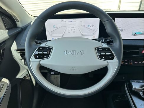 Used 2024 Kia EV6 Wind image 19
