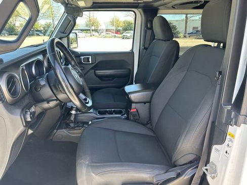 Used 2018 Jeep Wrangler Sport S image 27