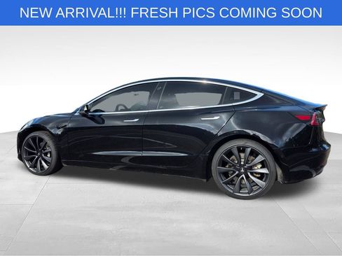 Used 2018 Tesla Model 3 Mid Range RWD image 4