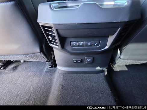 Used 2024 Toyota Tundra Platinum image 27