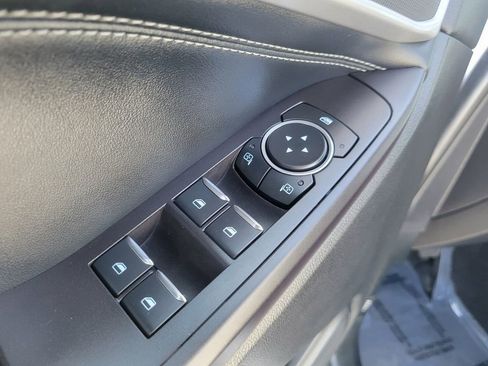 Used 2020 Ford Explorer XLT w/ Equipment Group 202A image 15