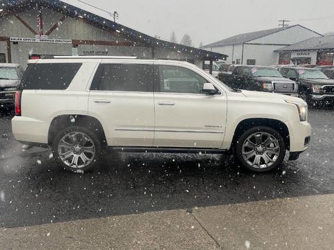 Used 2015 GMC Yukon Denali w/ Premium Package image 6