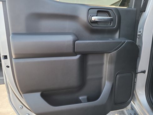 Used 2022 Chevrolet Silverado 1500 Custom w/ LPO, Dark Essentials Package RWD image 11