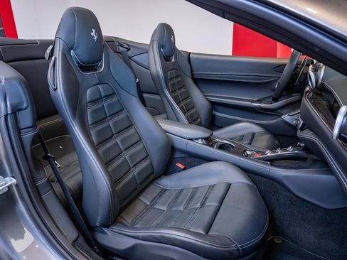 Used 2022 Ferrari Portofino M image 21