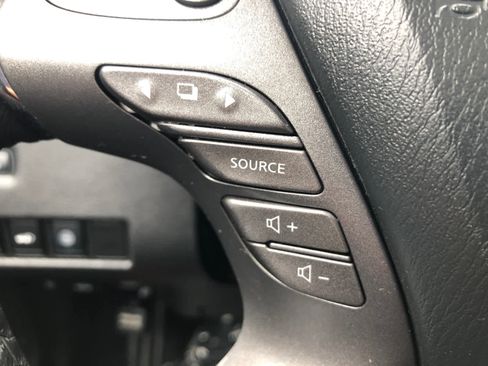 Used 2024 Nissan Murano SL image 8