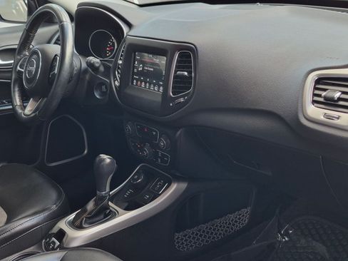 Used 2018 Jeep Compass Latitude w/ Popular Equipment Group AWD/4WD image 20