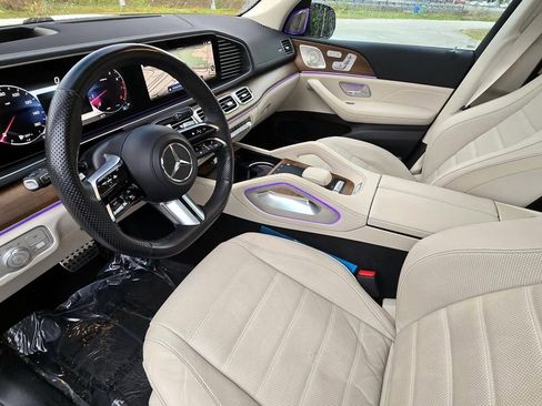 Used 2024 Mercedes-Benz GLS 580 4MATIC w/ Warmth & Comfort Package image 24