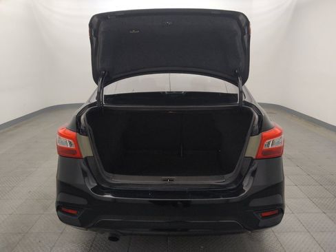Used 2017 Nissan Sentra SR Turbo w/ SR Midnight Edition FWD image 29