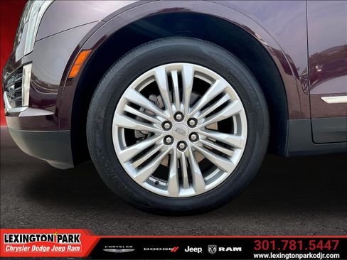 Used 2018 Cadillac XT5 Premium Luxury FWD image 31